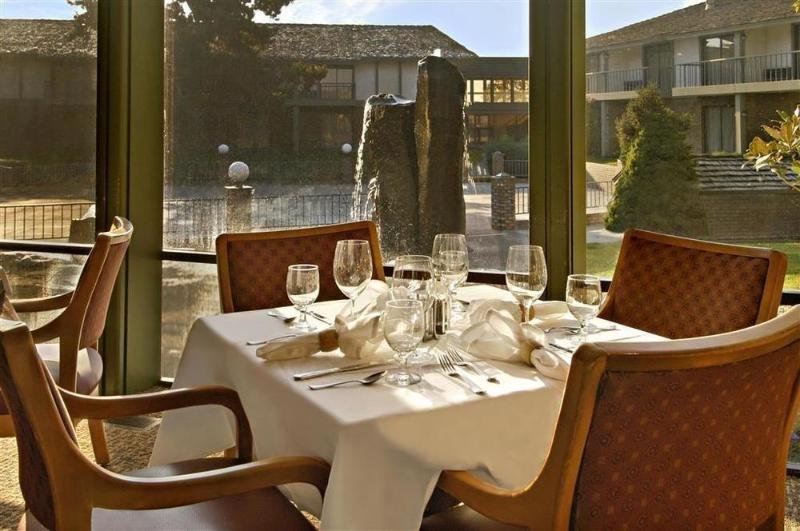 Фото Red Lion Hotel Pasco Airport & Conference Center