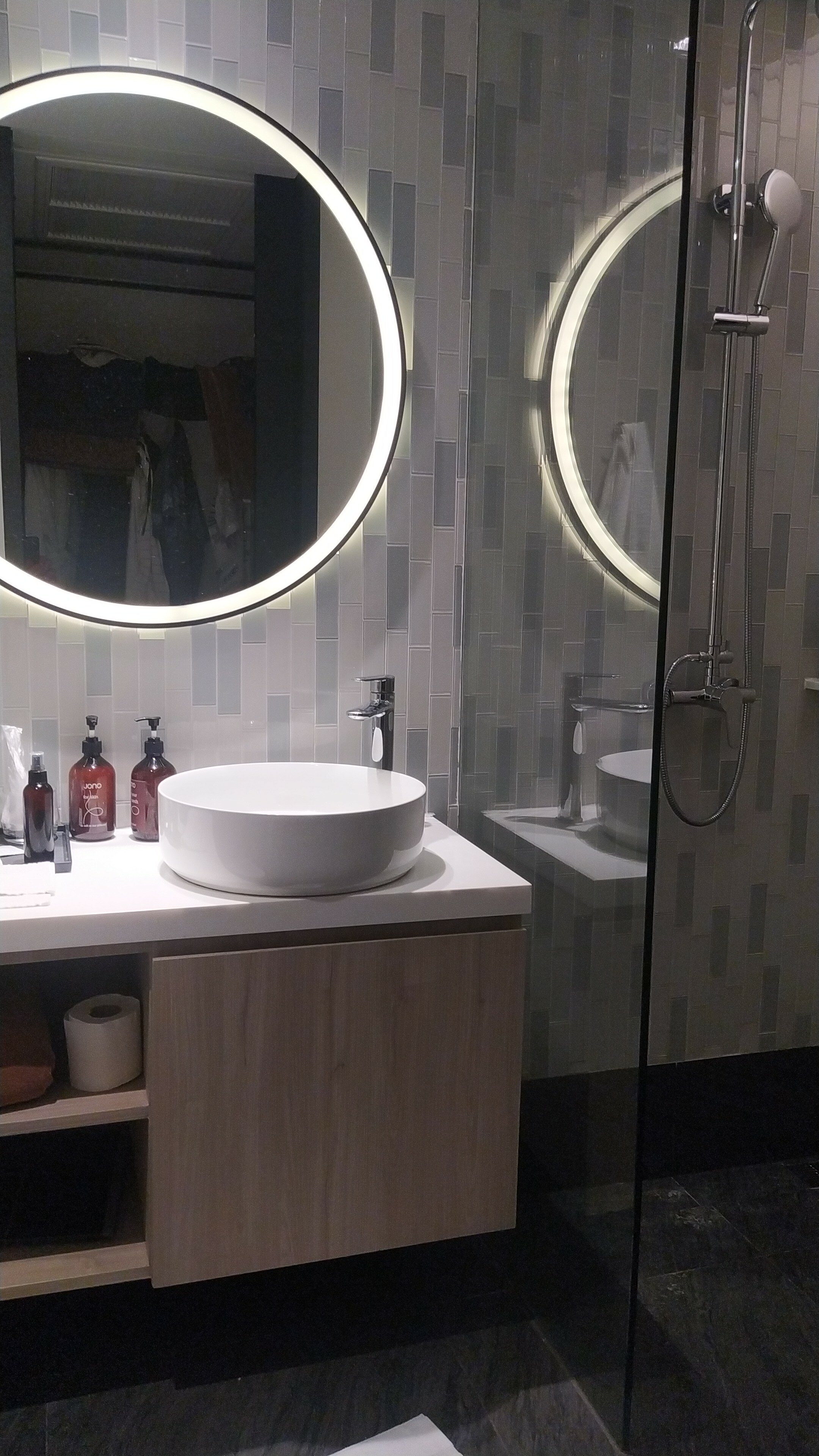Фото JonoX Phuket Karon Hotel