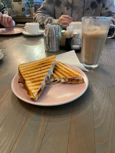 Gde-to zdes (Tarusa, Oktyabrskaya ulitsa, 6), cafe