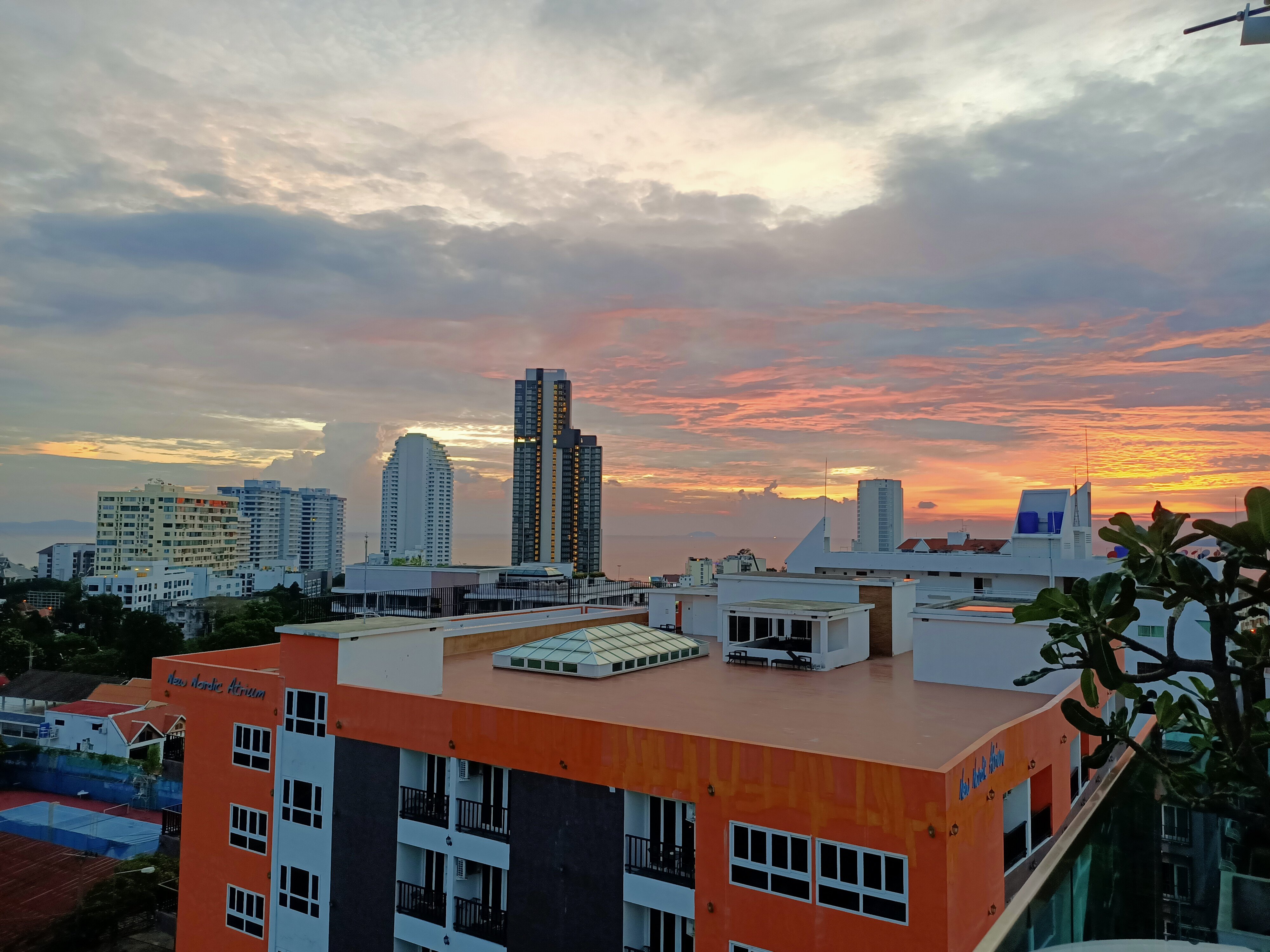 Фото Unique Regency Pattaya