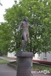 Памятник Михалу Клеофасу Огинскому (ул. Великий Гостинец, 52), жанровая скульптура в Молодечно