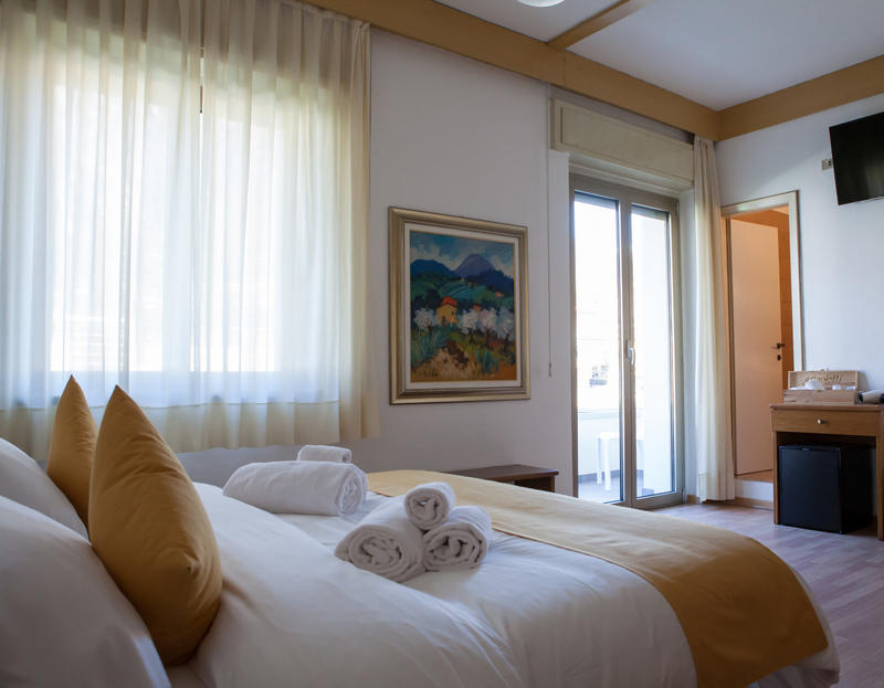 Фото Athos Hotel