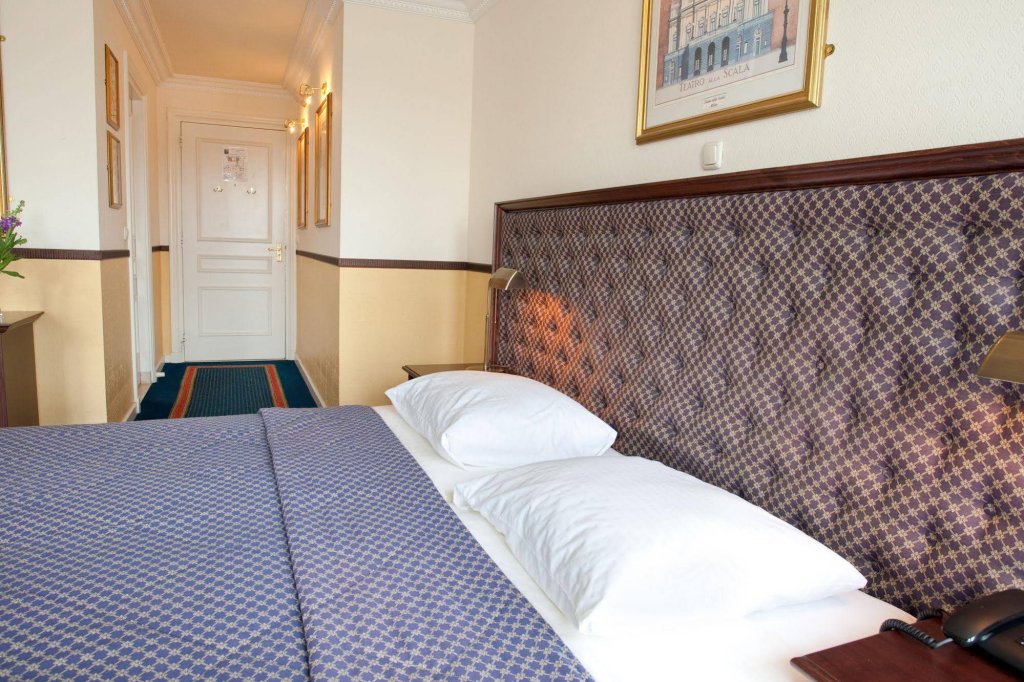 Фото Boutique Hotel De Doelen