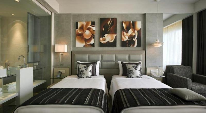 Фото Radisson Blu Bengaluru Outer Ring Road