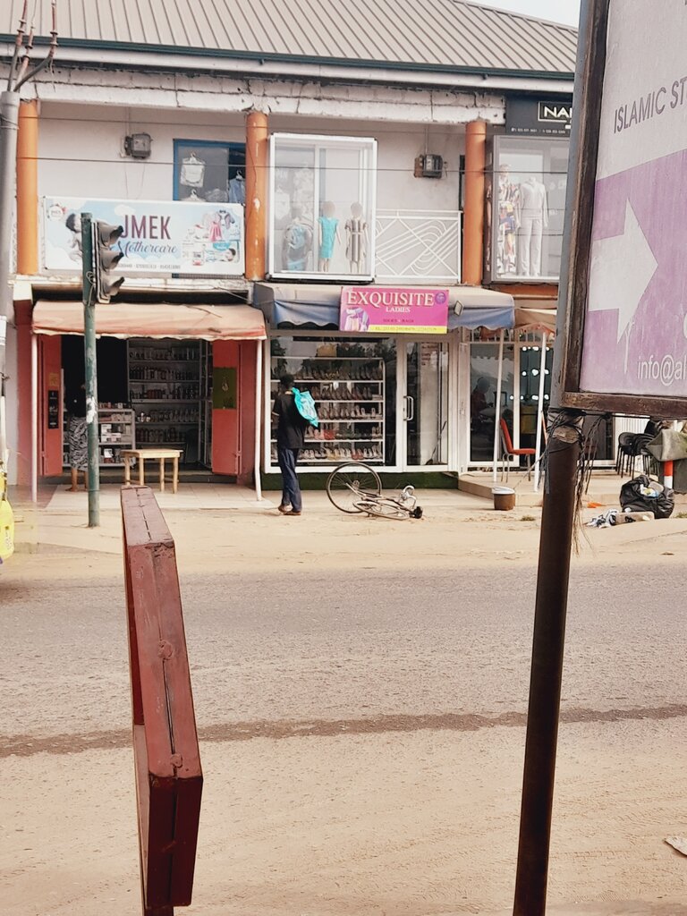 Clothing store Exquisite ladies, Earth, photo