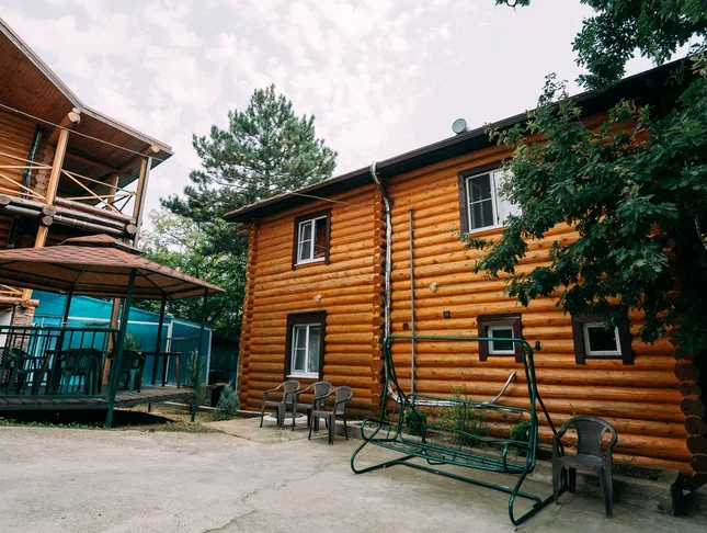 Фото отеля 2