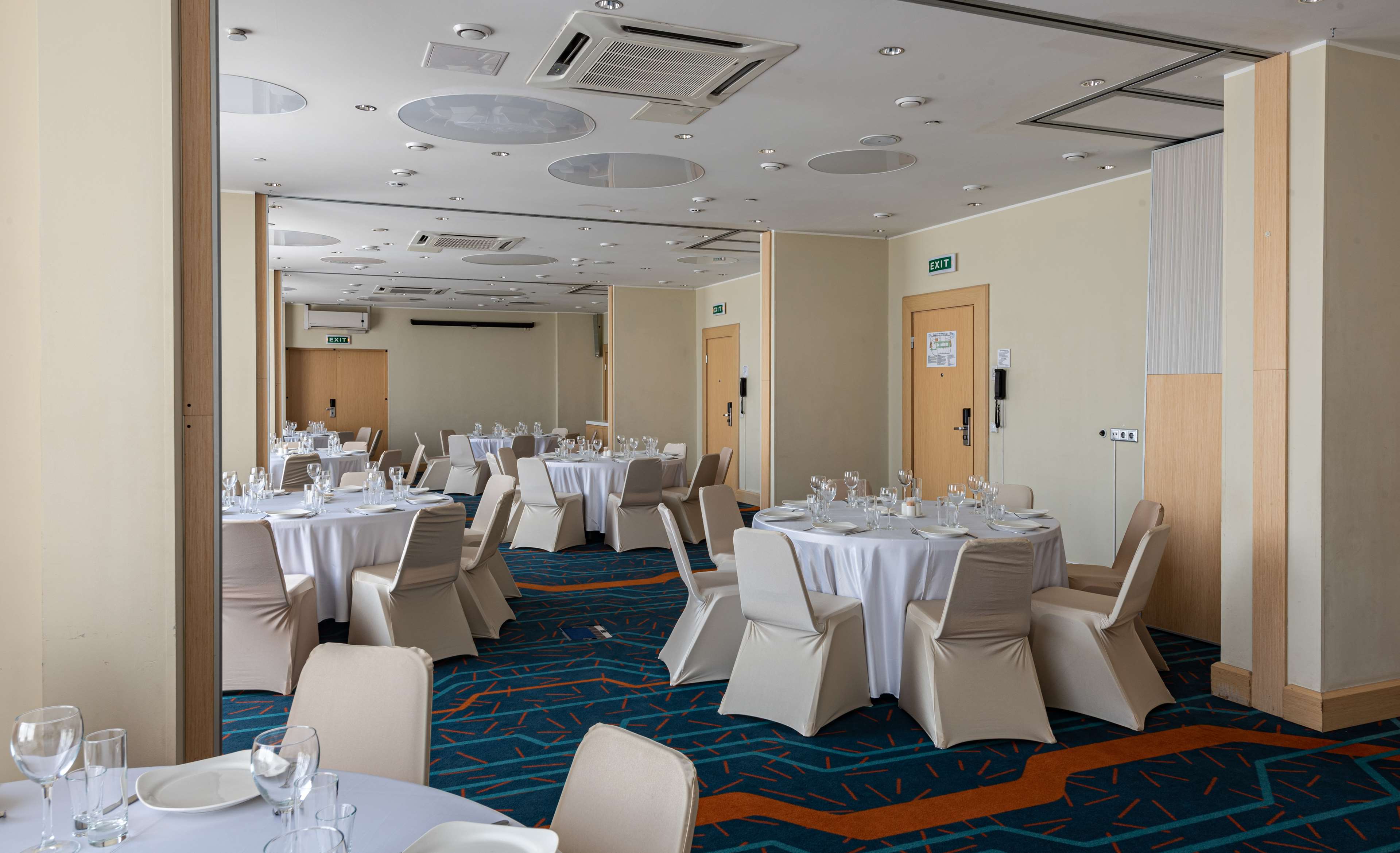 Фото Cosmos Astrakhan Hotel