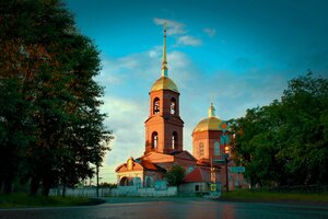 Церковь Воздвижения Честного Креста Господня в Нижних Сергах (Советская ул., 16), православный храм в Нижних Сергах