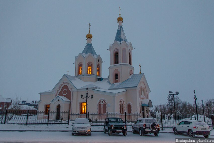 Церковь в салехарде фото