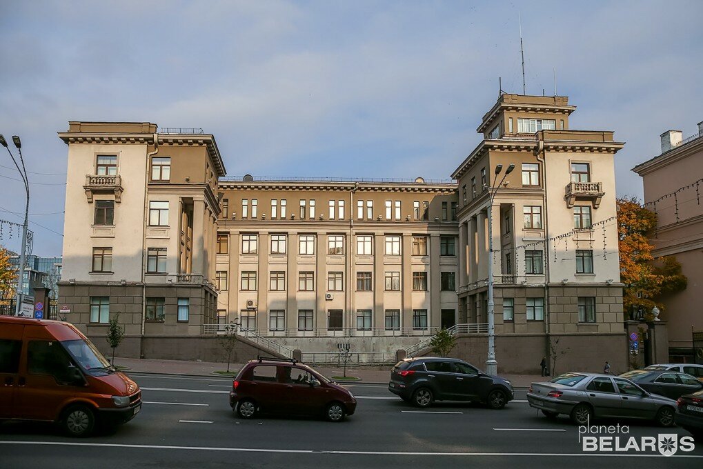 Landmark, attraction Бывшая гостиница Белорусского военного округа, Minsk, photo