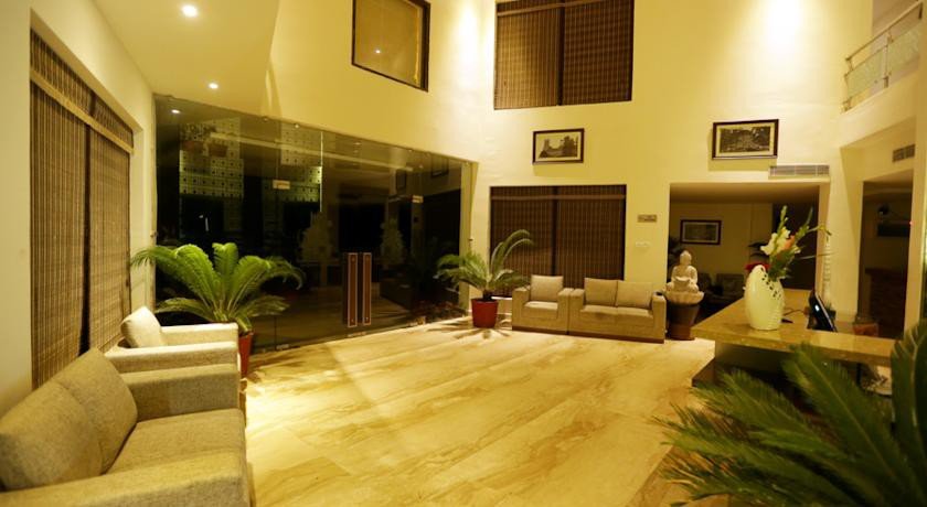 Фото отеля 2