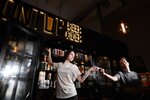Ontap (Kozhevennaya Line, 34) ، حانة، بار