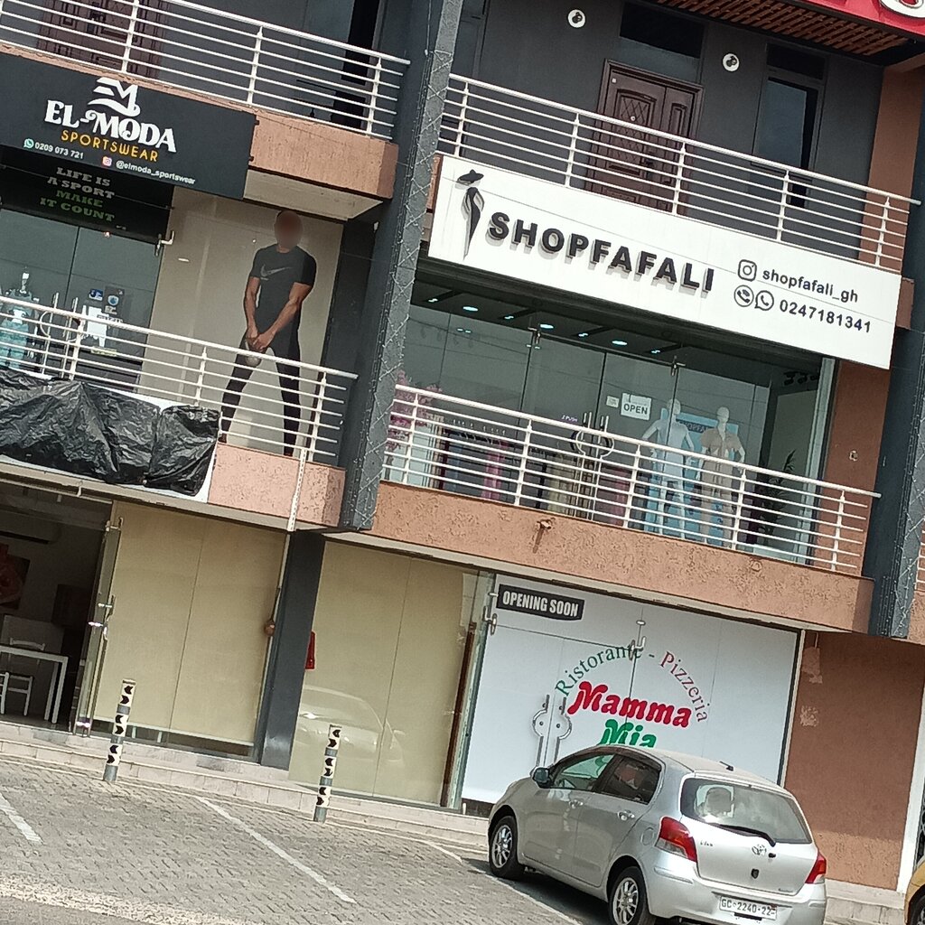 Clothing market Shop fafali, Accra, photo