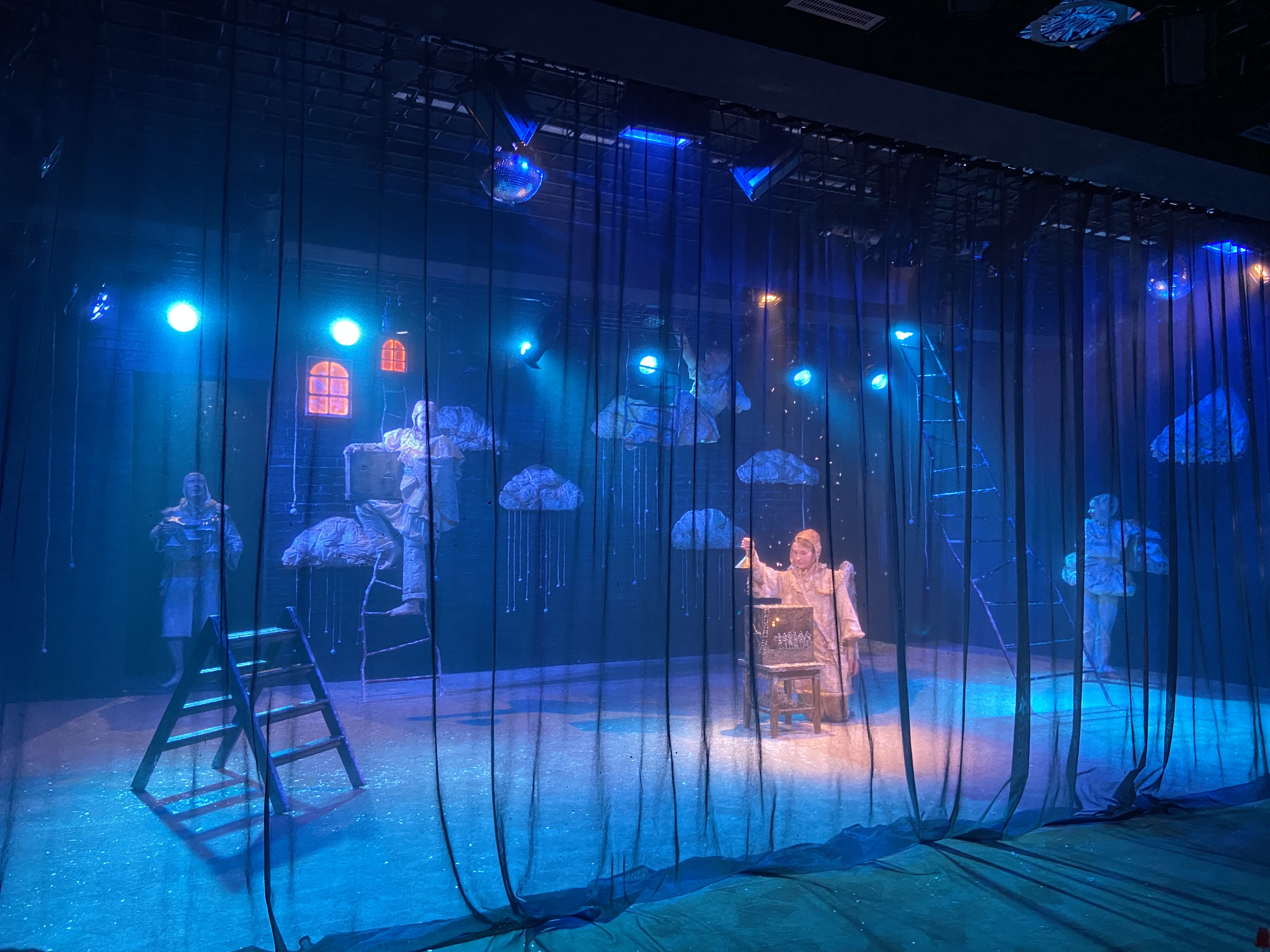 Грань площадь ленина 1 новокуйбышевск фото Photo: Gran, theatre, Новокуйбышевск, площадь Ленина, 1 - Yandex Maps