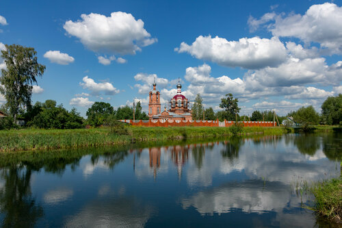 Iglesia ortodoxa Troitsky Khram s. Konobeyevo, , foto