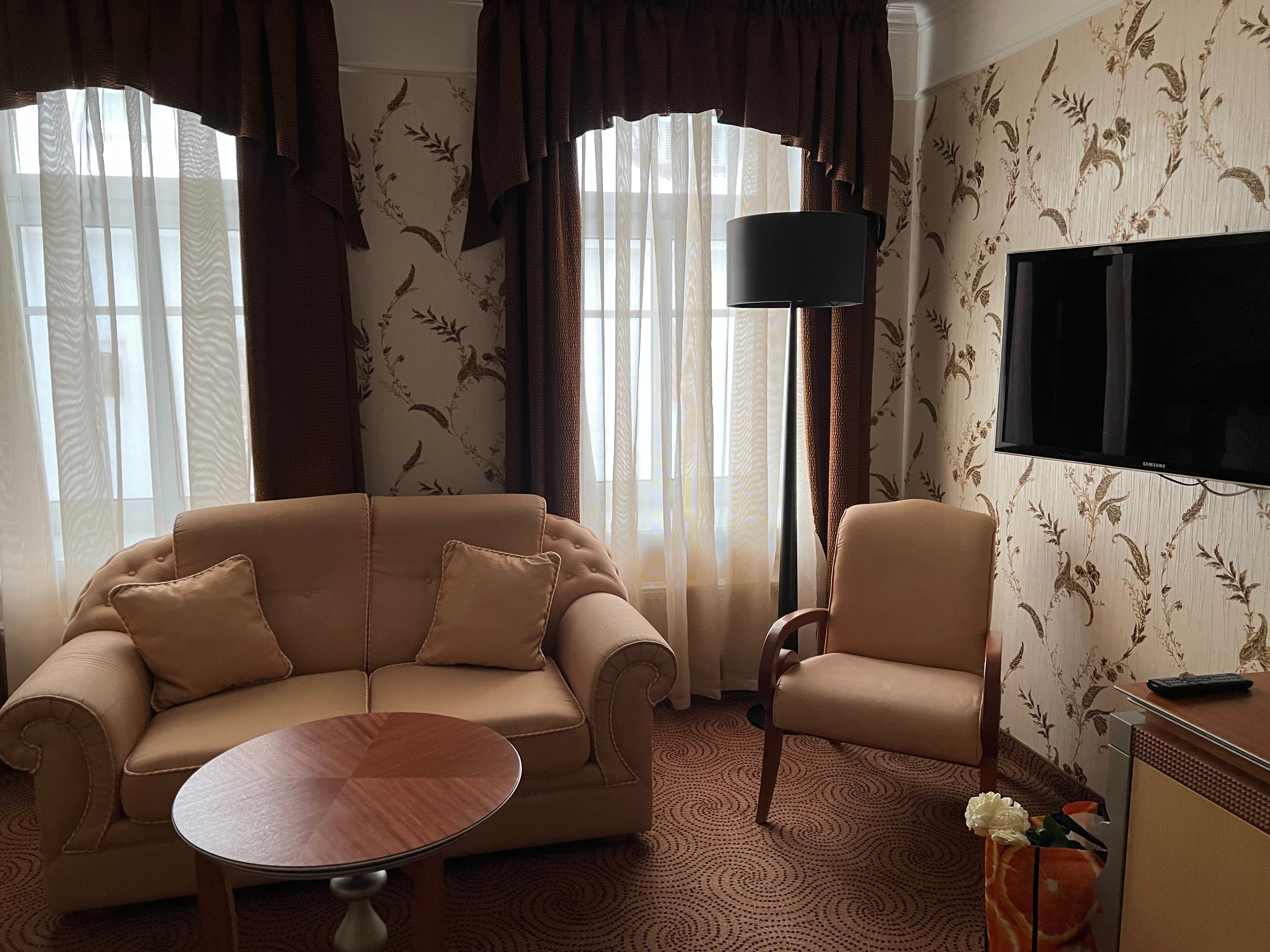 Фото Двор Подзноева, главный корпус