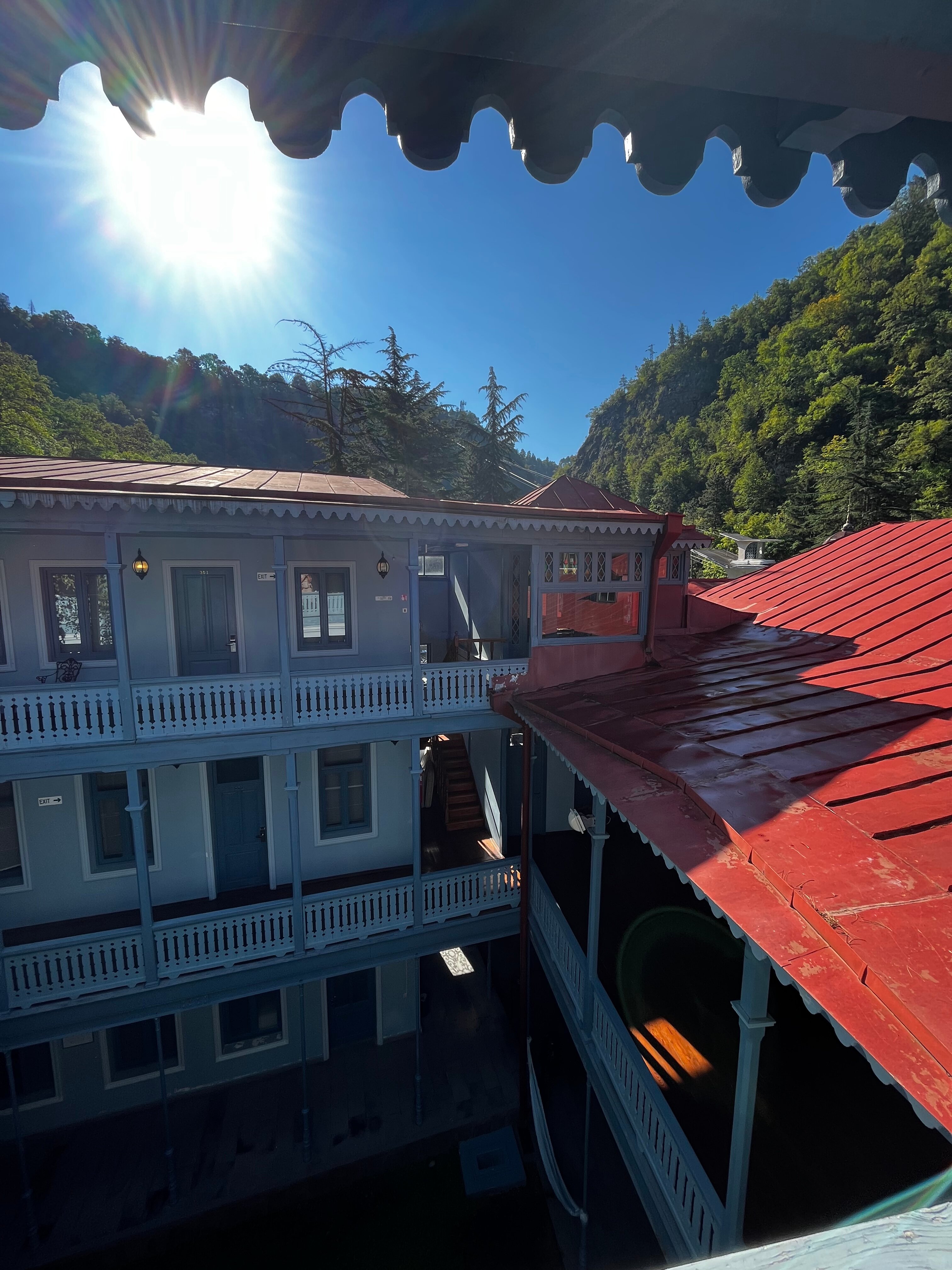 Фото Golden Tulip Borjomi Hotel