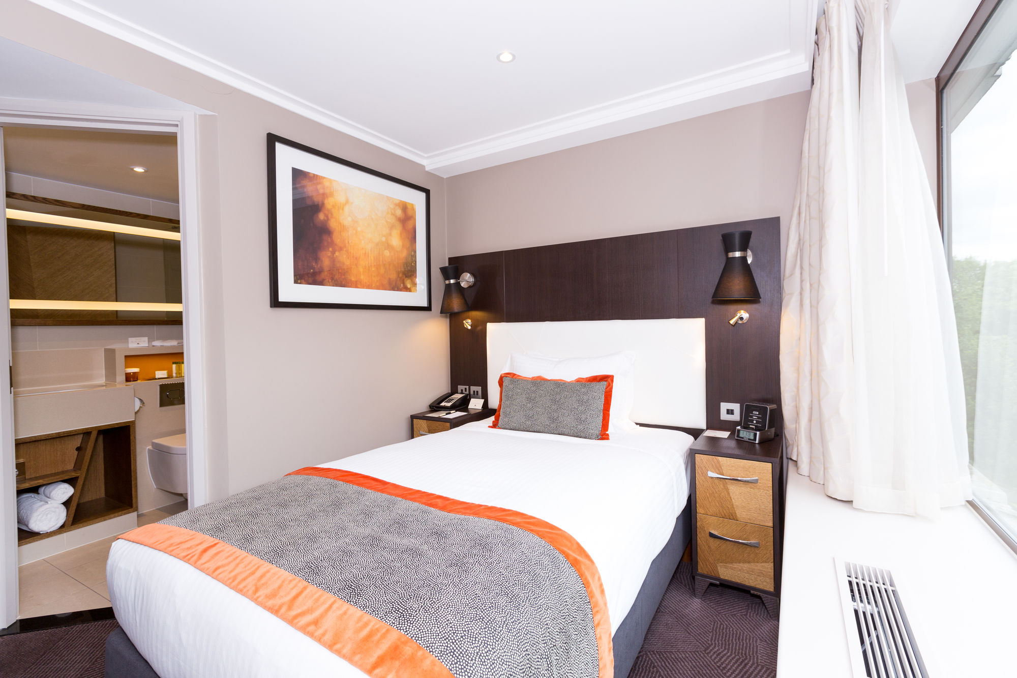Фото DoubleTree by Hilton London - Hyde Park
