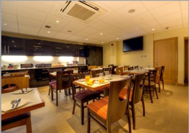 Фото Comfort Inn Hyde Park