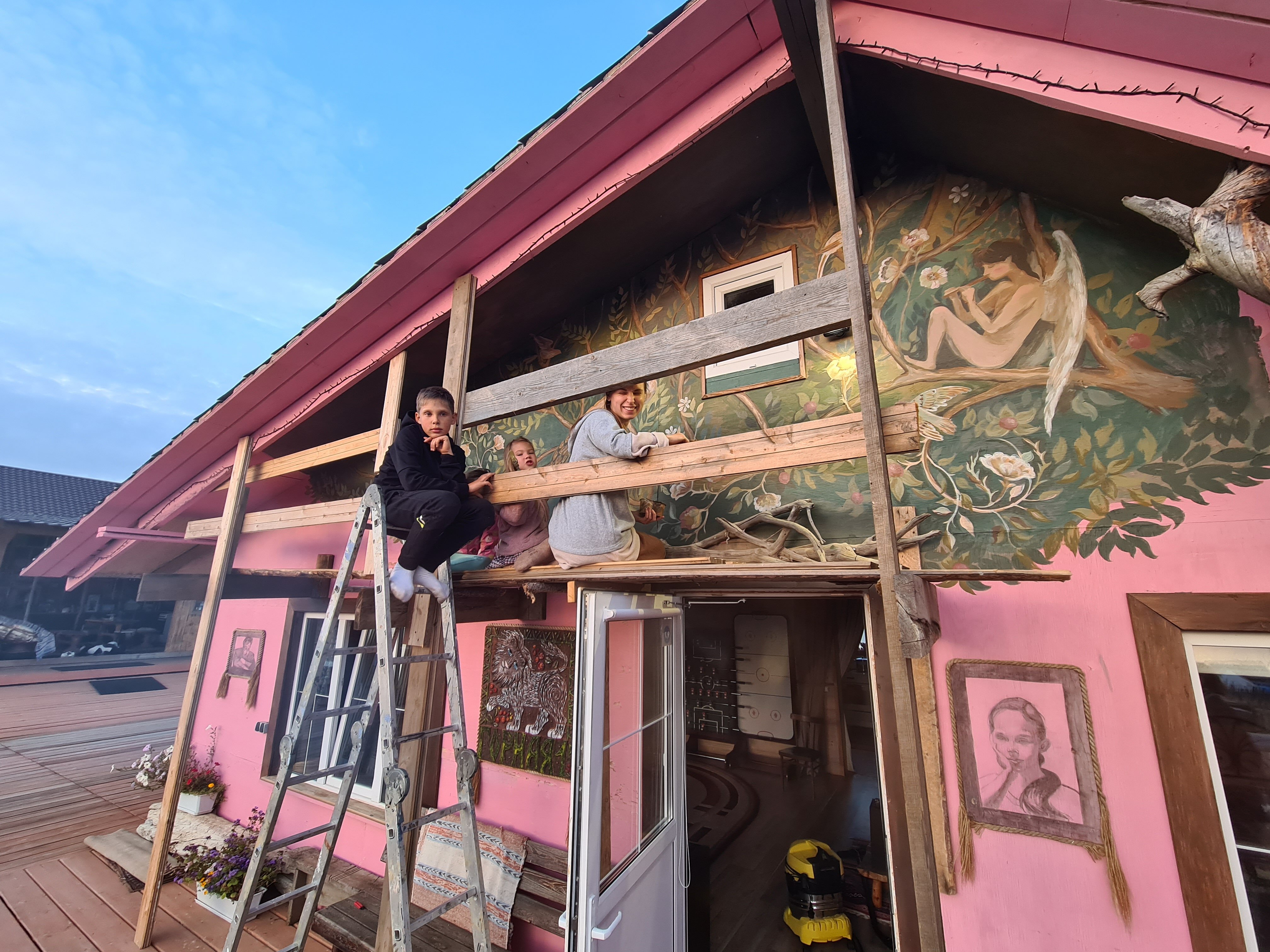 Фото Филоксения