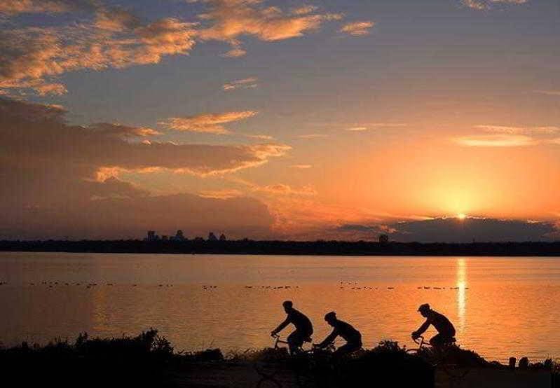 Фото Courtyard by Marriott Plano in Legacy Park