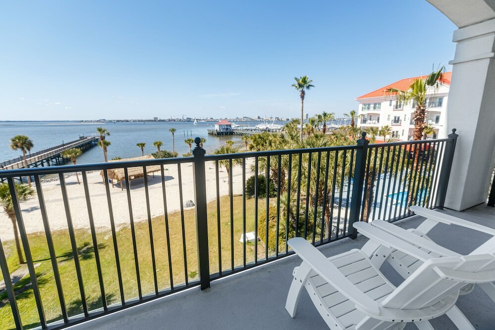 Фото Harborside at Charleston Harbor Resort and Marina