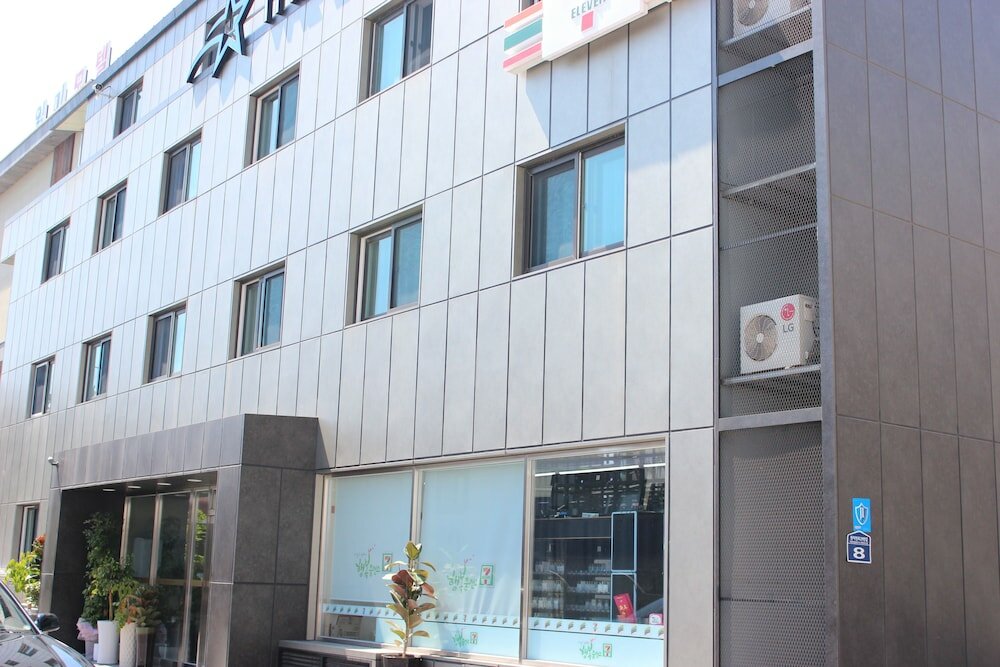 Фото The Lucete Hotel