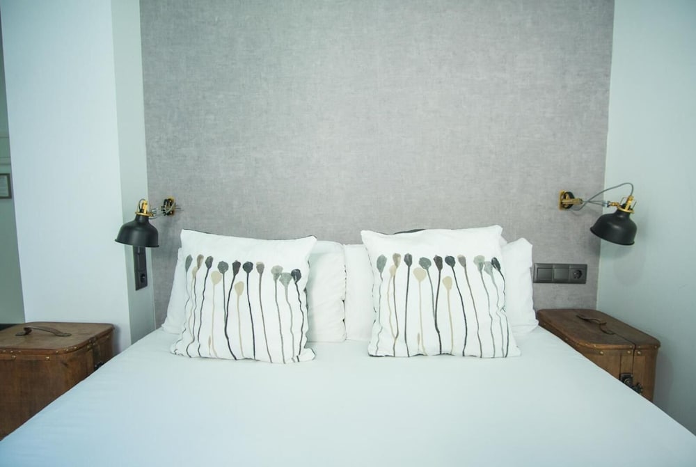 Фото The Lights Suites