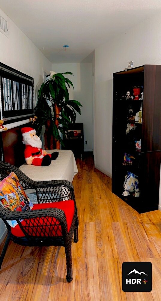 Фото The Yellow Penthouse