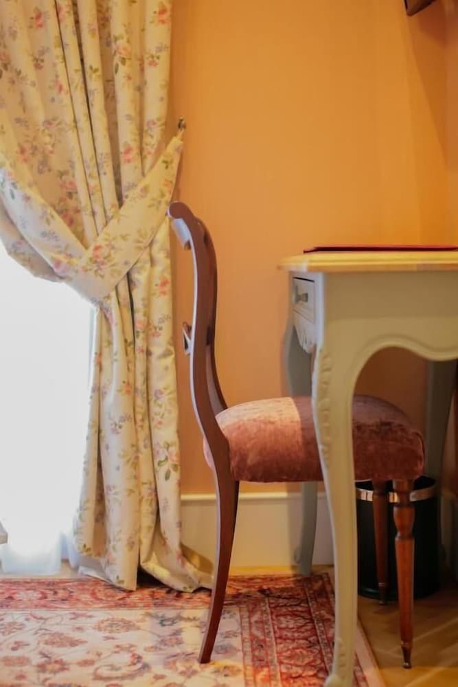 Фото Ebel Boutique Hotel