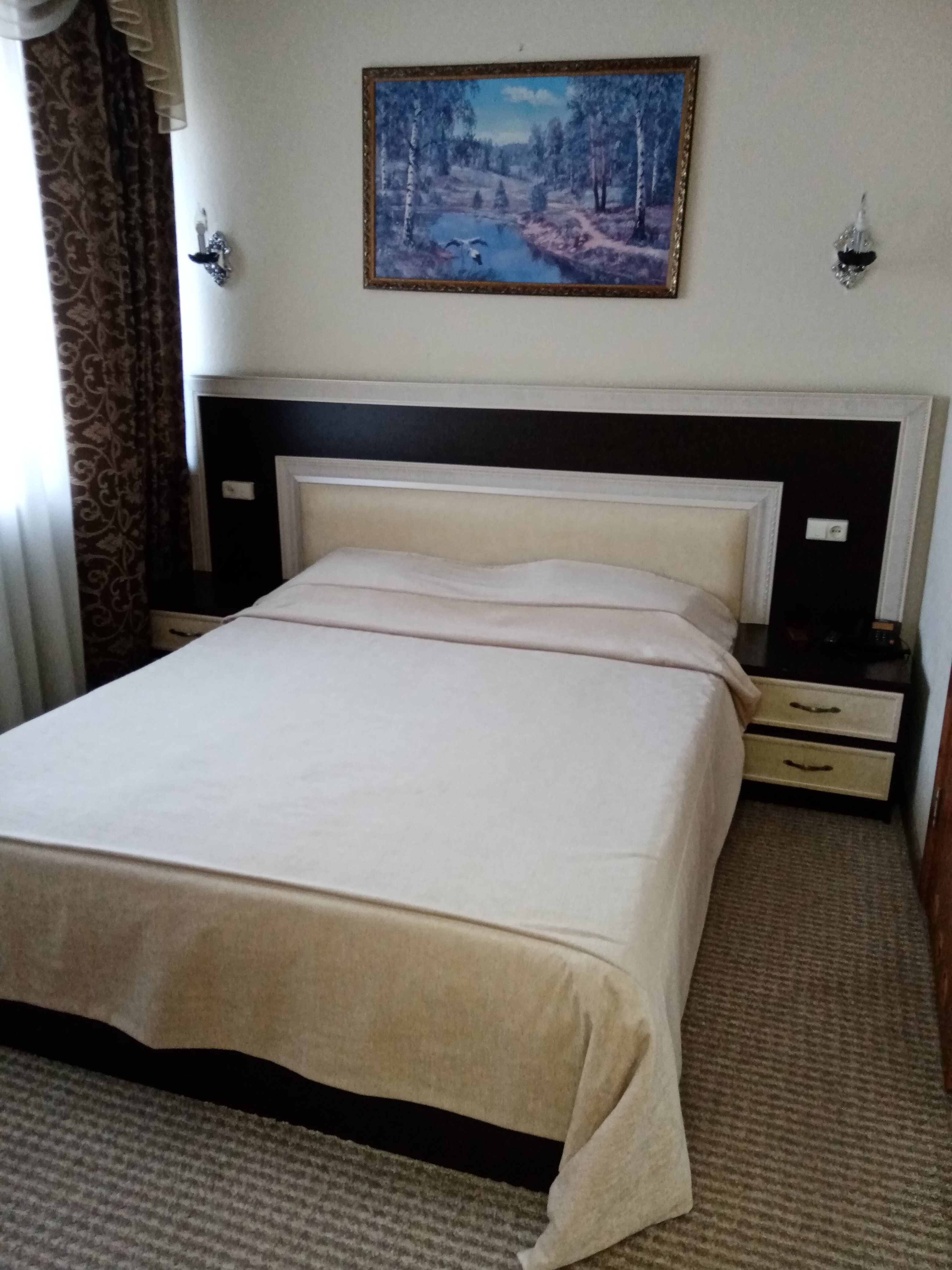 Фото Алекс Холл