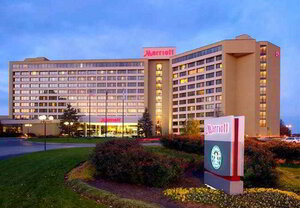 Гостиница Marriott Kansas City Overland Park