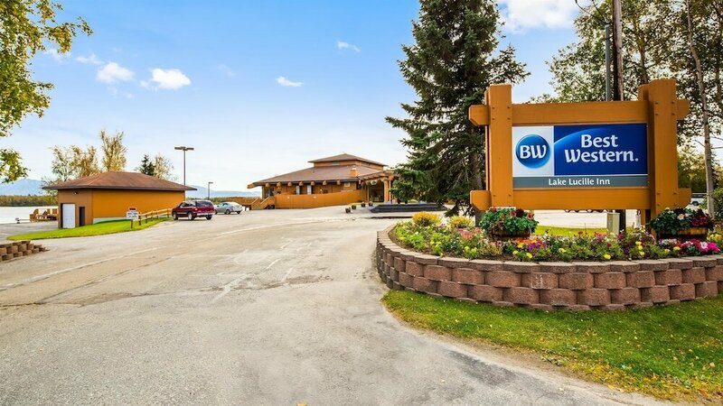 Гостиница Best Western Lake Lucille Inn в Уасилле