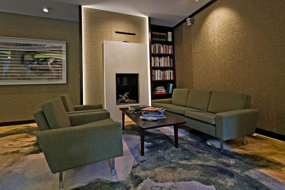 Фото Essensio Hotel Düsseldorf