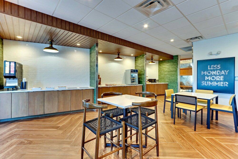 Фото Fairfield Inn & Suites by Marriott Dallas Love Field