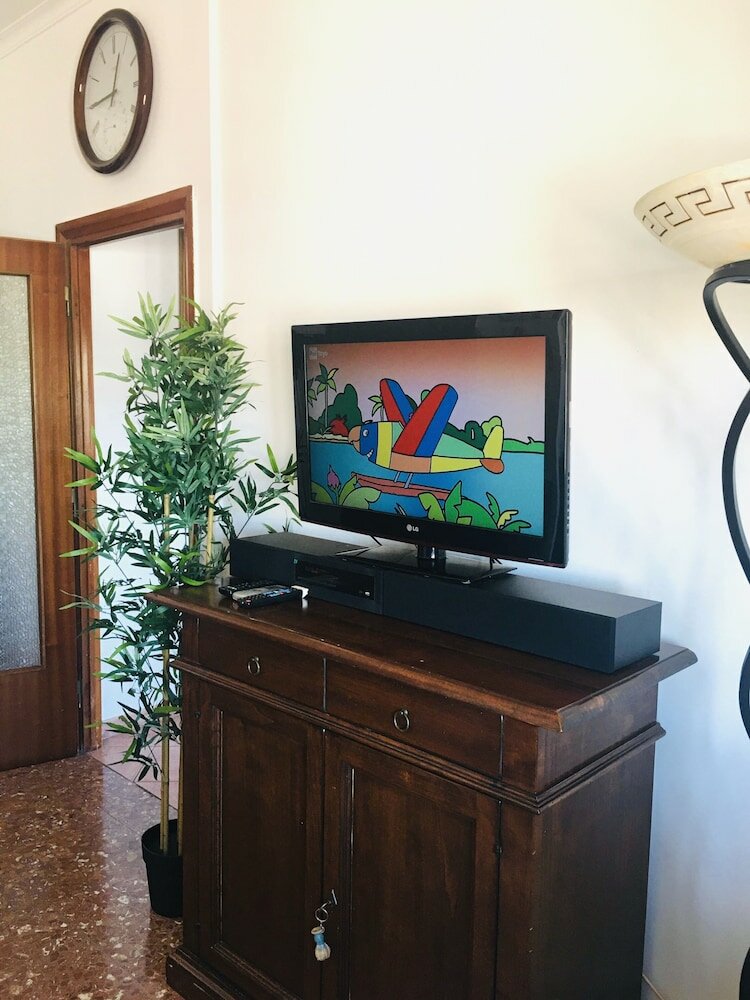 Фото Inviting 2-bed Apartment in Roma