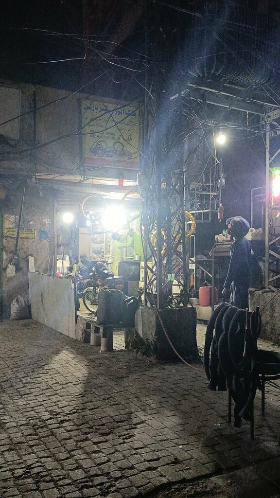 Auto parts and auto goods store Malik autos spair parts, Lahore, photo