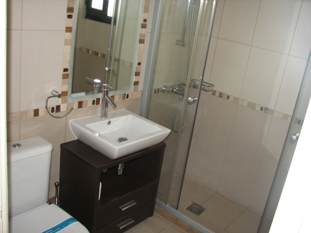 Фото Hill View Restaurant & Apartments