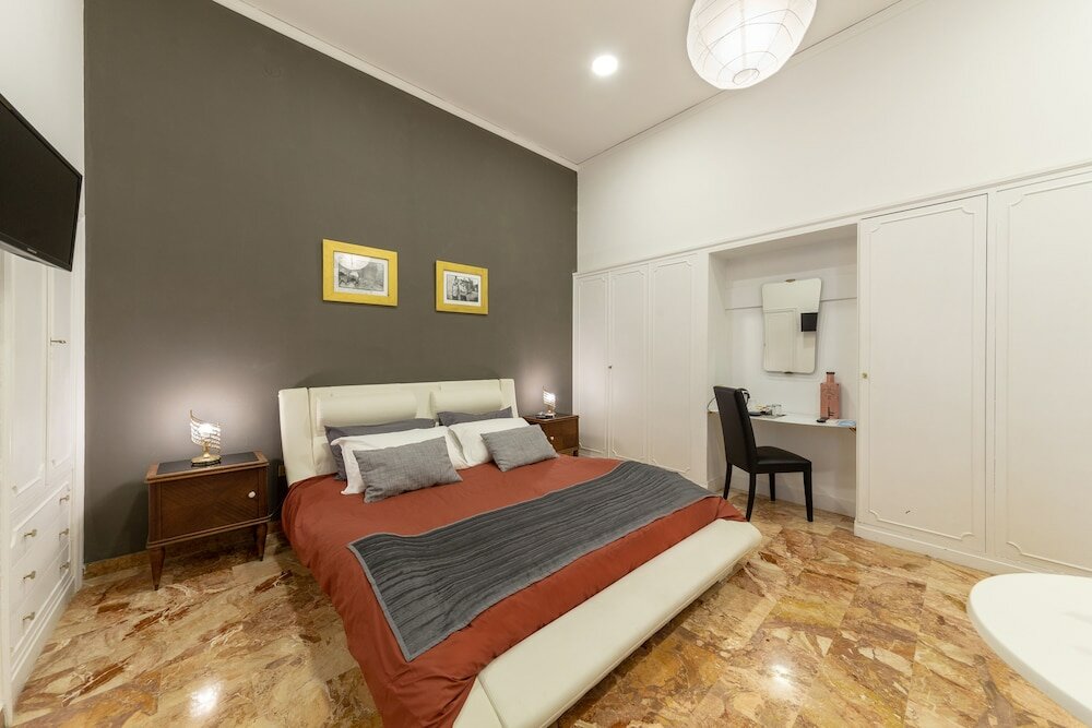 Фото Il Ventre di Napoli Broggia