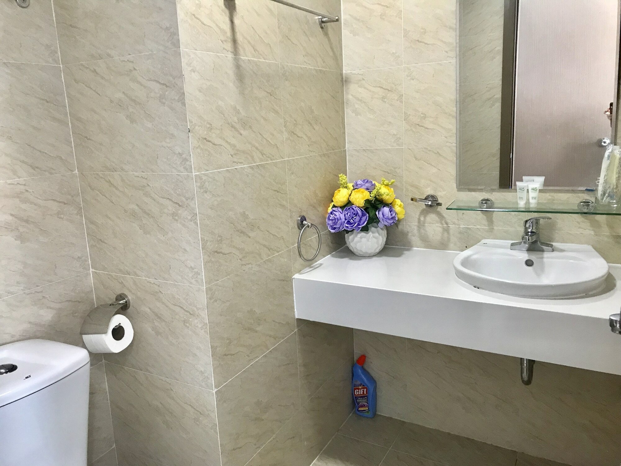 Фото Handy Beachfront Apartment