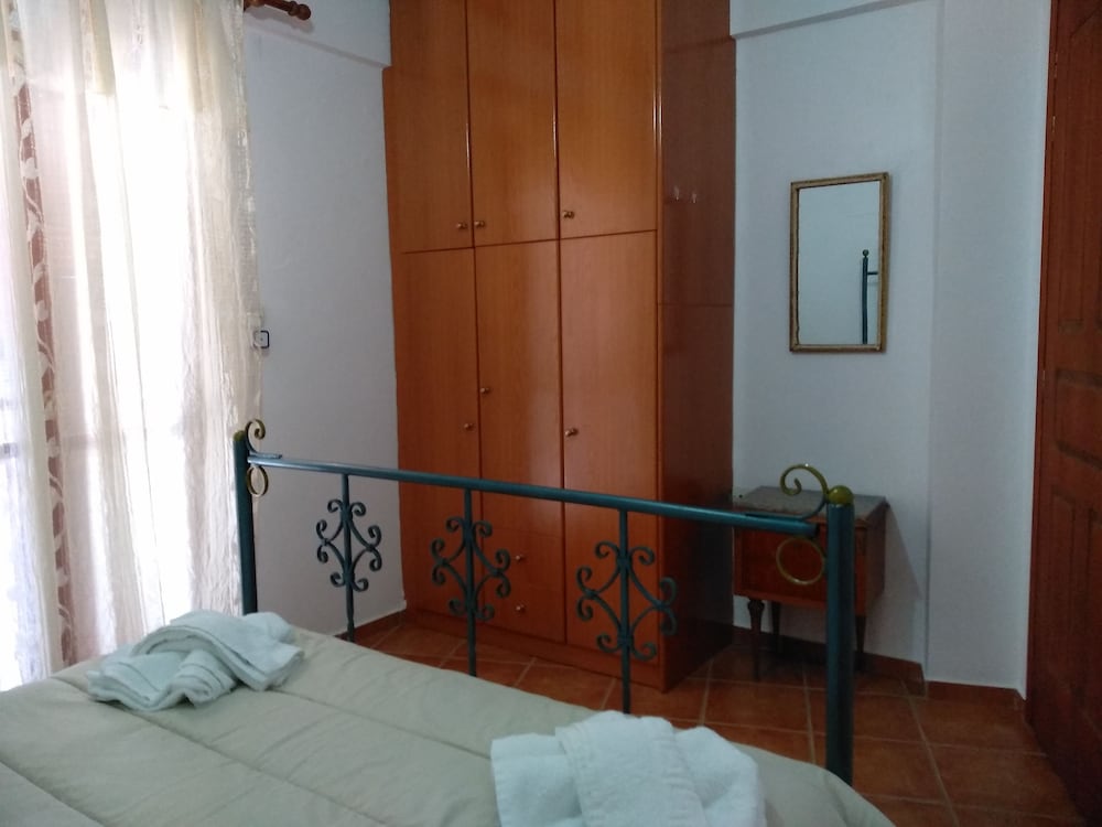 Фото Akti Miaouli Holiday Home