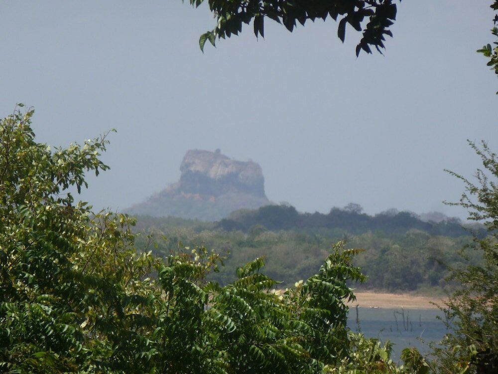 Фото Lake Lodge Boutique Hotel Kandalama