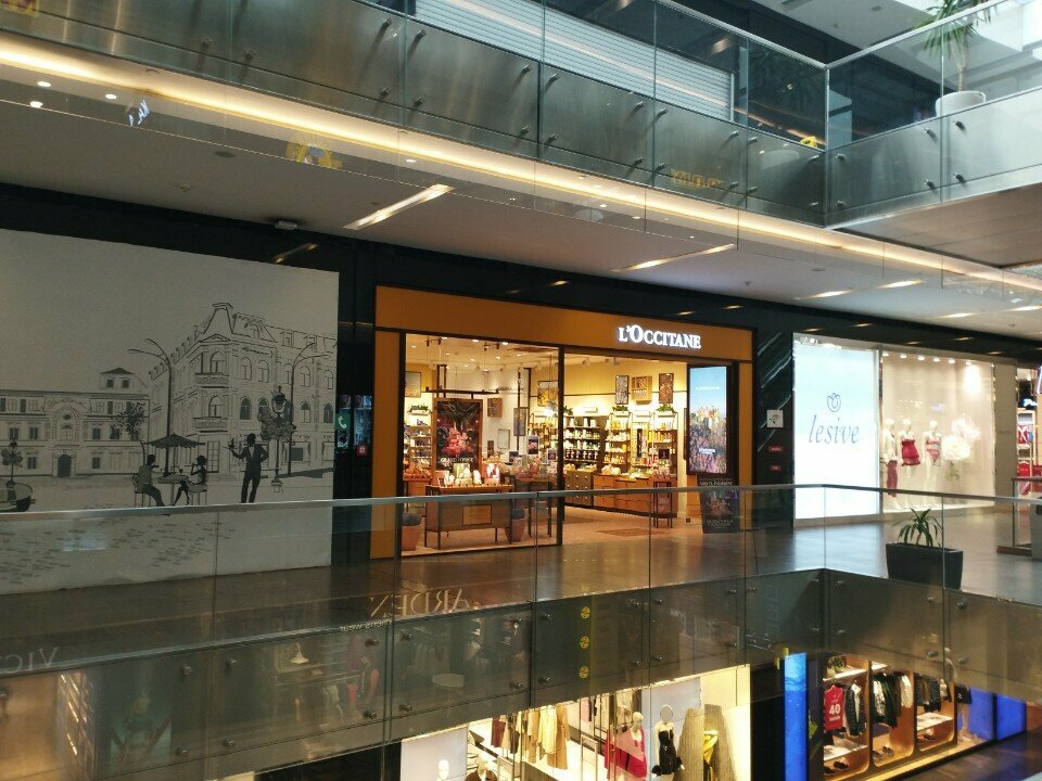 Perfume and cosmetics shop L'Occitane, Ankara, photo