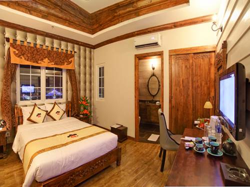 Фото Seventeen Saloon Hotel