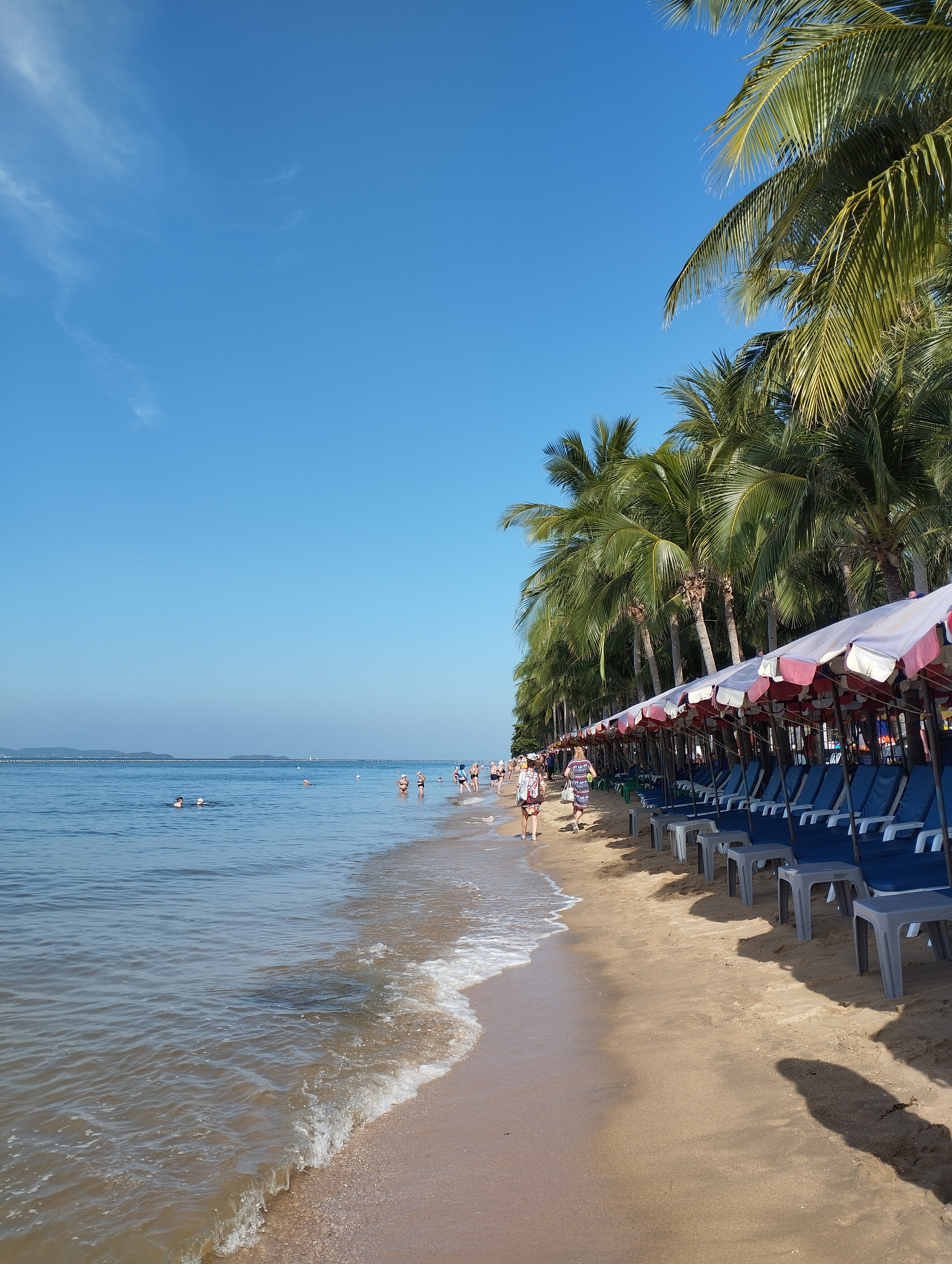 девочка писает на пляже Отзывы о «Mountain Beach Resort & Convention Center», Chon Buri, город  Паттайя, Nongprue Banglamung, Moo12, 378/16 — Яндекс Карты