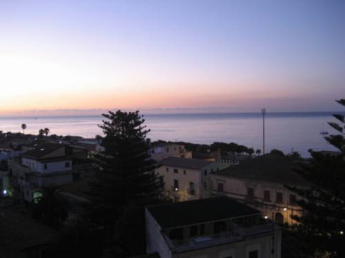 Фото Hotel Mediterraneo