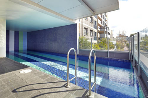 Фото Adina Apartment