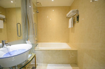 Фото Landmark Inn