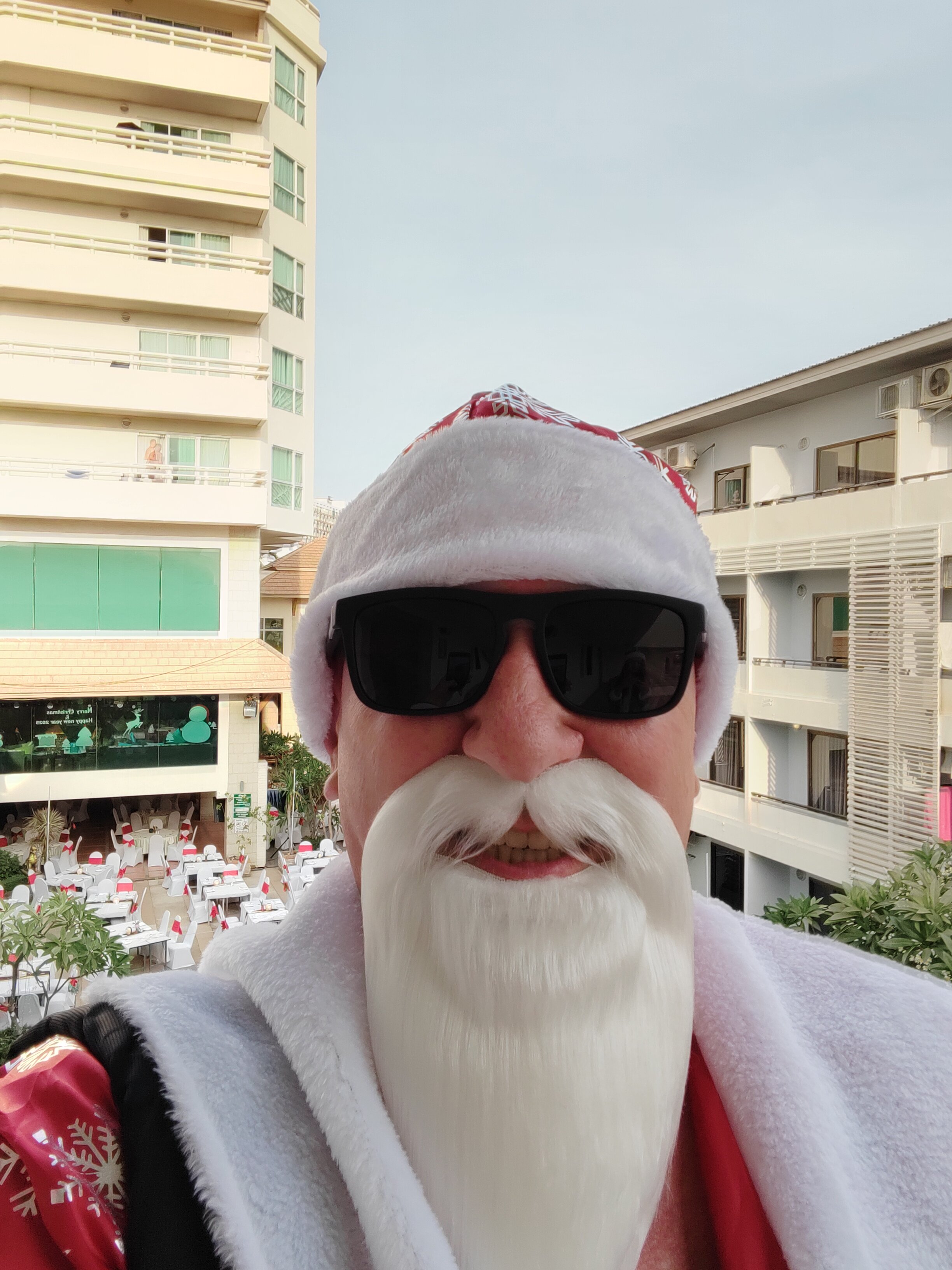 Фото Sea Breeze Jomtien Resort