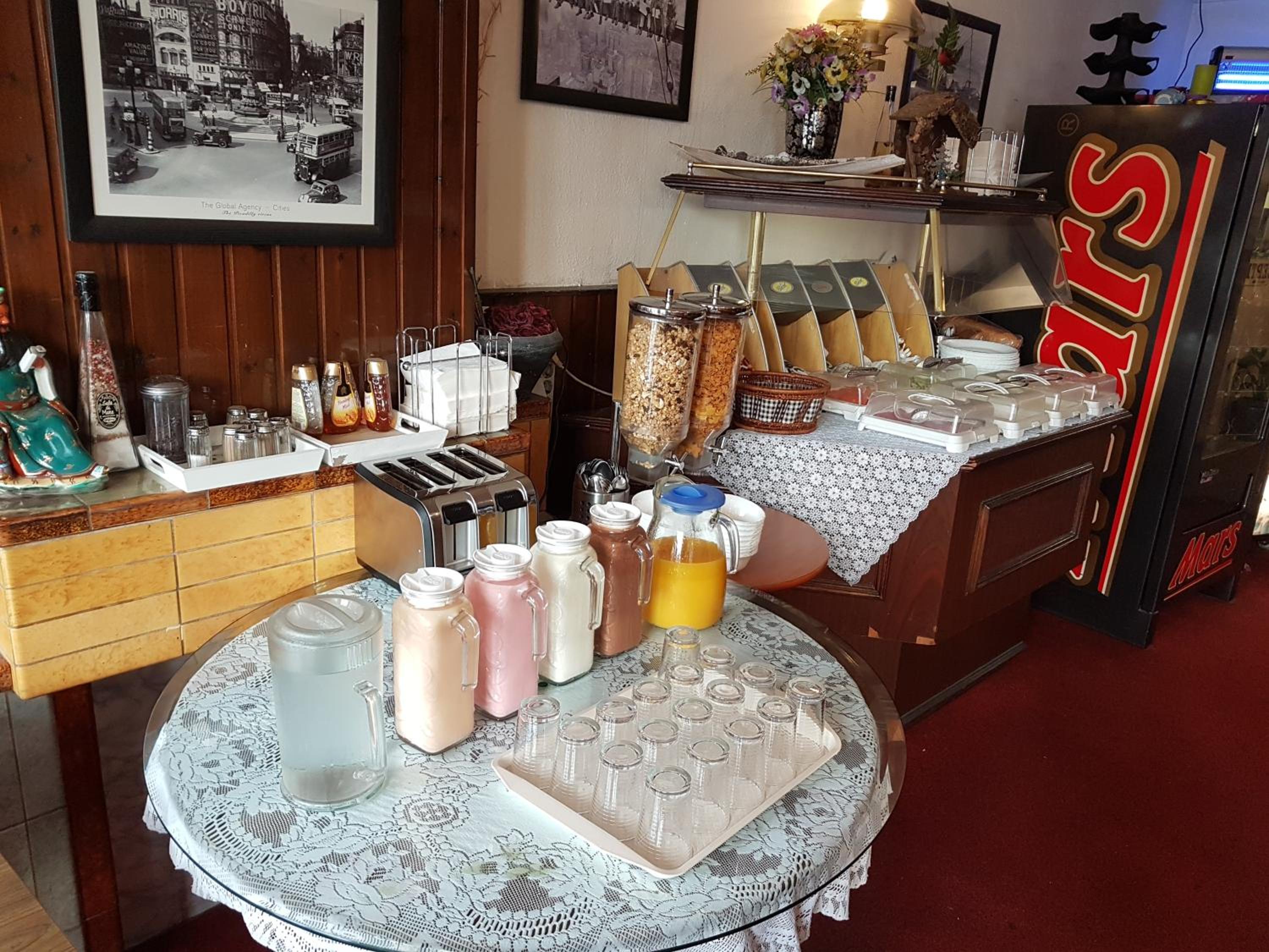 Фото Hotel Neutraal